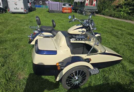 Honda Valkyrie met EZS zijspan