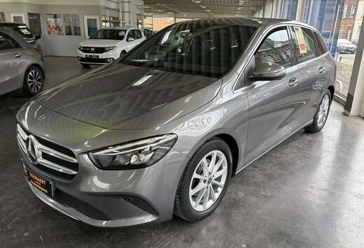 Mercedes-Benz Business avec 1 an 1/2 de garantie