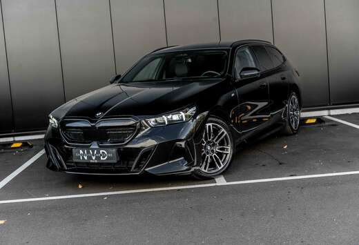 BMW M-sport  Pano  Headup  H.Kardon  Trekh  360