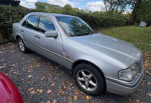 Mercedes-Benz W202