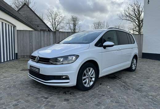 Volkswagen 1.6 TDi / Pano - ACC - Lichte vracht - tre ...