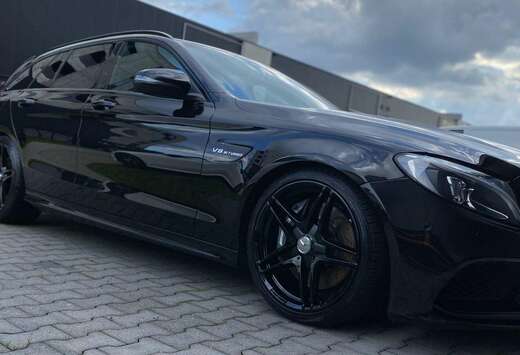 Mercedes-Benz AMG C 63 T AMG Speedshift 7G-MCT