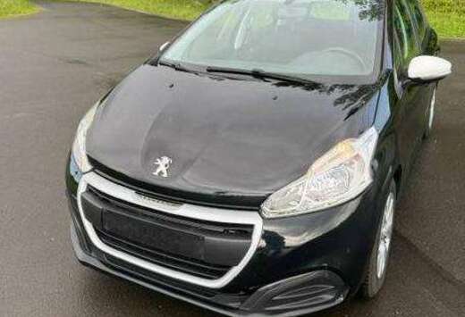 Peugeot 208 1.2i PureTech Like S