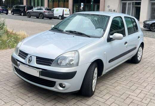 Renault Clio 1.2i 16v Community III