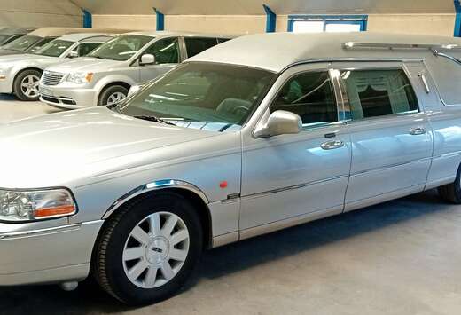 Lincoln LEICHENWAGEN-CORBILLARD-HEARSE-FACELIFT