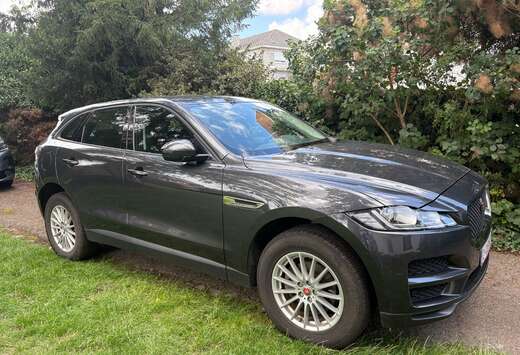 Jaguar F-Pace 2.0 D AWD Pure