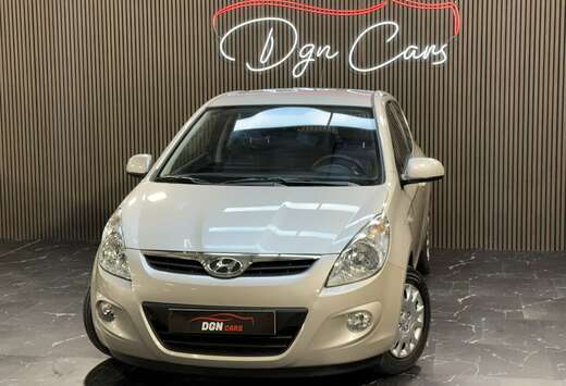 Hyundai i20 1.2i ** 9.000KM  **