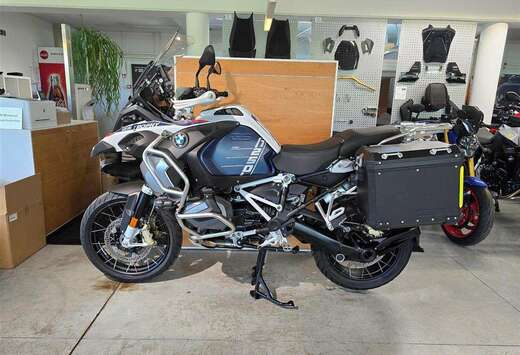 BMW 0