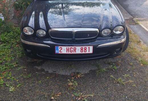 Jaguar Estate 2L D Executive