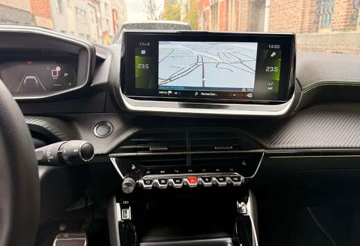 Peugeot 208 PureTech 100 EAT8 GT