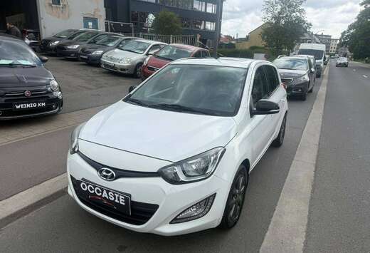 Hyundai i20 1.2i Comfort**12M GARANTIE**