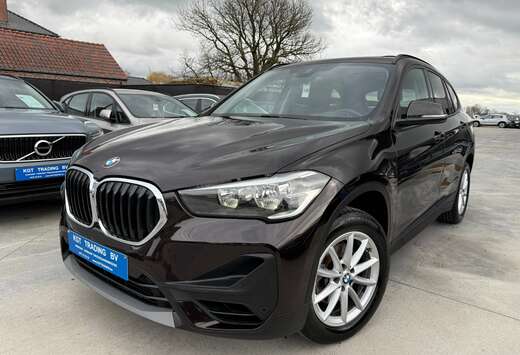 BMW 1.5i AUTOMAAT NAVI OPENDAK ZWART LEDER LED TREKHK