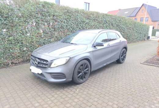 Mercedes-Benz GLA 180 7G-DCT AMG Line