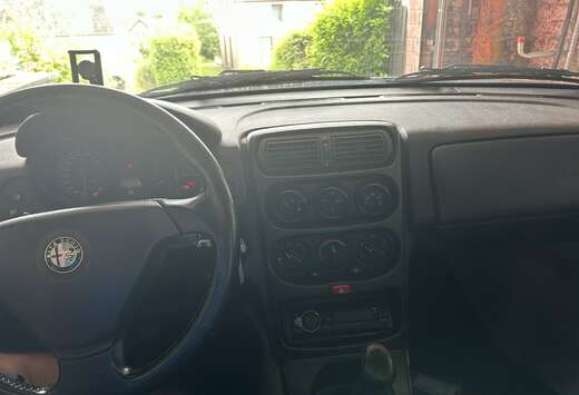 Alfa Romeo 2.0i Lusso