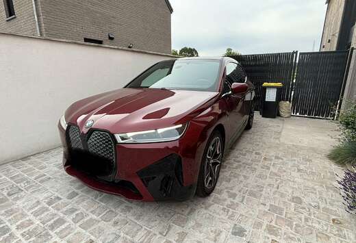 BMW 76.6 kWh xDrive40