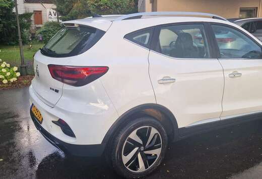 MG e-ZS 51 kWh Luxury Standard Range