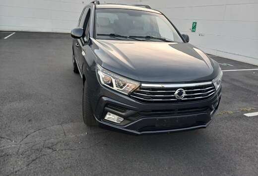 SsangYong Rodius 2.2  4WD 7 PLACE