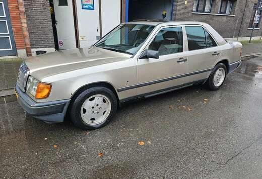 Mercedes-Benz 300 D