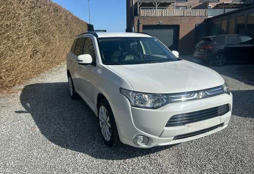 Mitsubishi Outlander 2.2 DI-D 4WD/ GARANTIE 12MOIS/CA ...