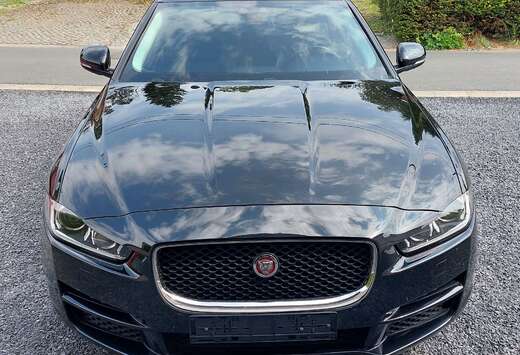 Jaguar XE 2.0 D AWD Portfolio