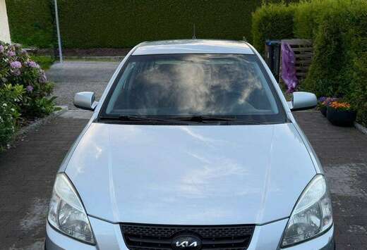 Kia Rio 1.6i EX
