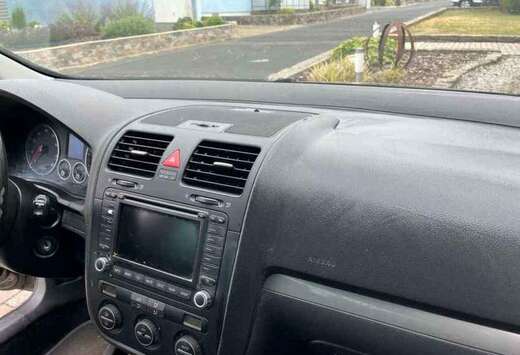 Volkswagen V / 5 schwarz 2,0 L 150 PS kleiner GTI