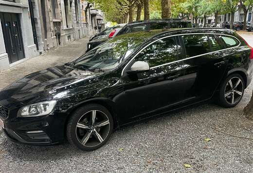 Volvo V60 2.0 D2 Momentum R-Design