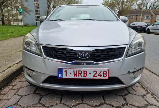Kia Cee\'d 1.6 CRDi EX ISG EcoDynamics DPF