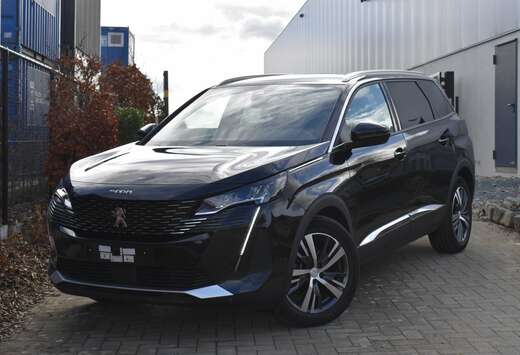 Peugeot 1.2 EAT8 Allure 7 Places 50M km Carnet 2023