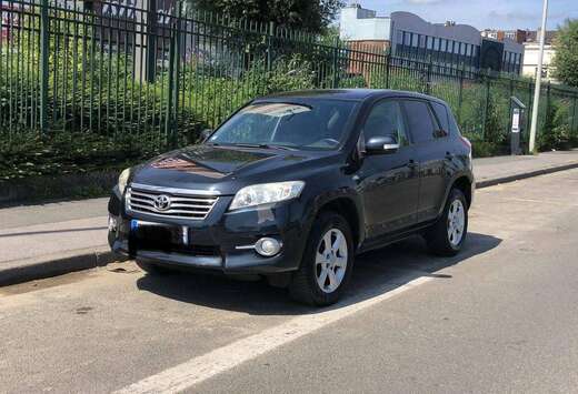 Toyota 2.2 D-4D D-CAT 4x4 Premium DPF