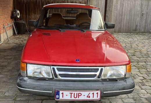 Saab 900 i 16