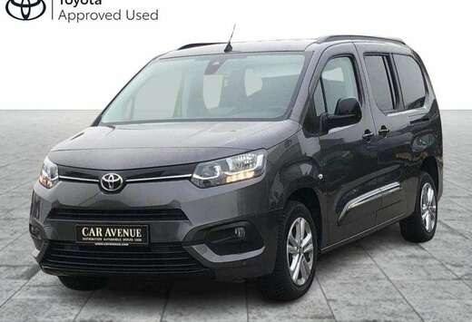Toyota MPV