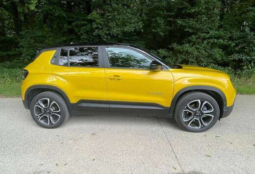 Jeep e-Avenger 51 kWh Summit Véhicule neuf 12 km Gar ...