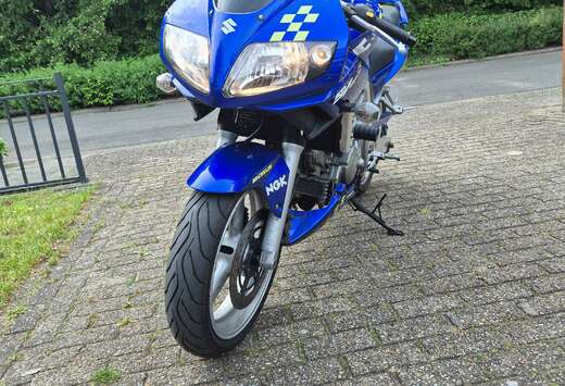 Suzuki SV650S
