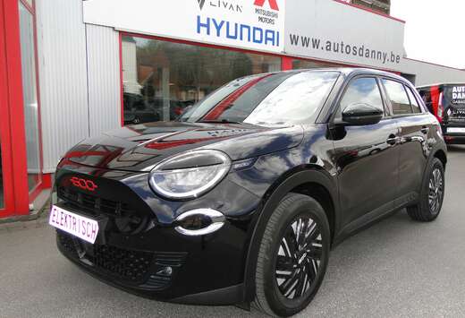 Fiat e-600 54 kWh Red