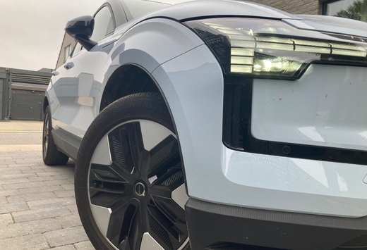 Volvo plus single motor ,cloud blue,modeljaar2025