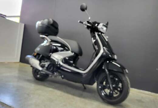 Fugue 125 zalige scooter in nieuwstaat
