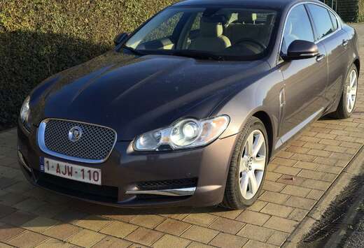 Jaguar XF 3.0 Turbo V6 Premium Luxury DPF