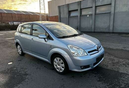 Toyota 2.0D-4D 7 places AIRCO GPS CAMÉRA