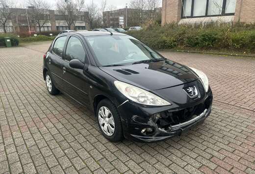 Peugeot + 1.4 HDI accidenter 2011