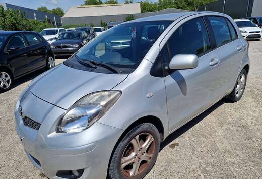 Toyota Yaris 1.0i VVT-i London