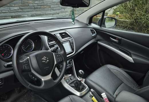 Suzuki S-Cross 1.4 Turbo Boosterjet 4WD GLX