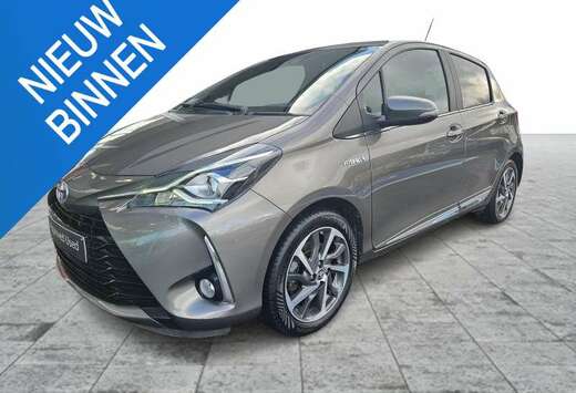 Toyota 1.5 VVT-i Hybrid Lounge