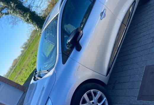 Renault Clio 1.2i Limited