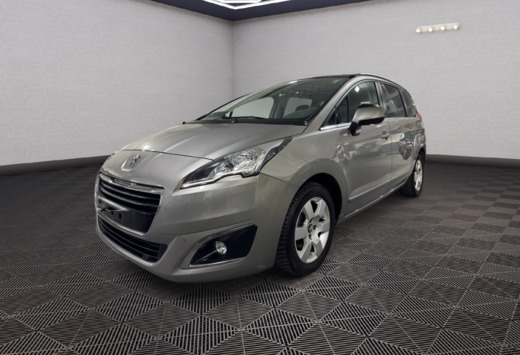 Peugeot 7 Places 5008 1.6 HDi Style
