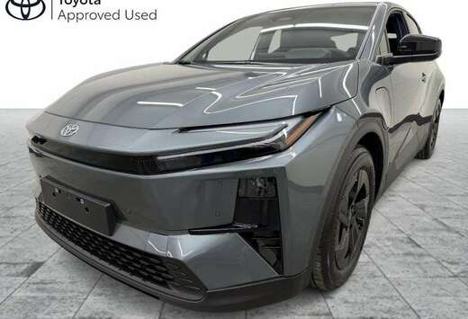 Toyota Icon + Long Range