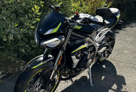 Triumph Street Triple RS