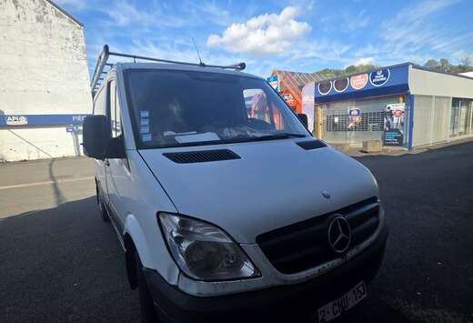 Mercedes-Benz 210 2.1 CDI A1
