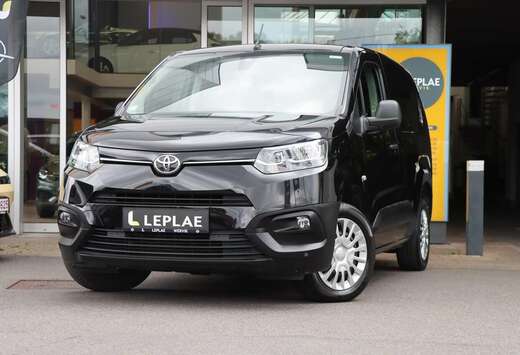 Toyota VAN L2H1 1.2T MT6 110PK |3PL|CARPLAY|CAMERA|