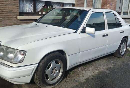 Mercedes-Benz E300 D Référence Tempérée